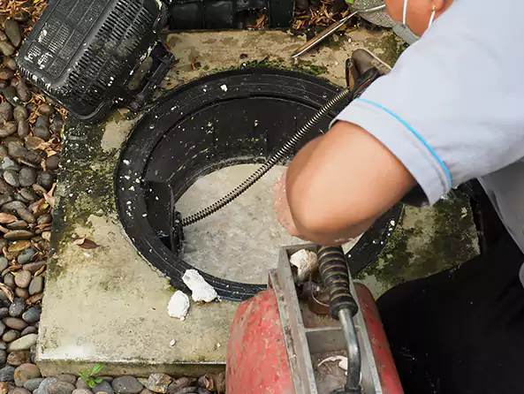 Why Choose Shelbyville Plumbers for Sewer Line Cleaning in Shelbyville, IN?